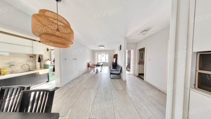 银盛泰浪琴海二手房实景图