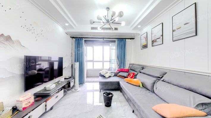 隆鑫盛世普天二手房实景图