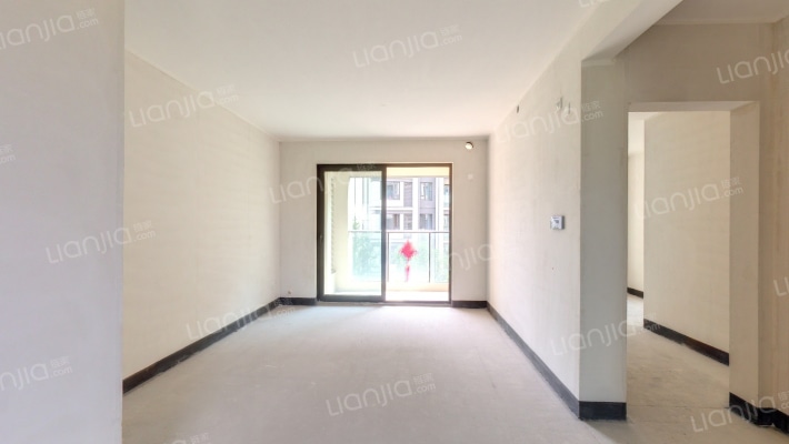 龙湖千山新屿铂曜二手房实景图