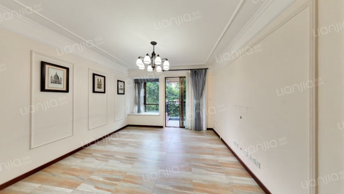 东骏湖景湾二手房实景图