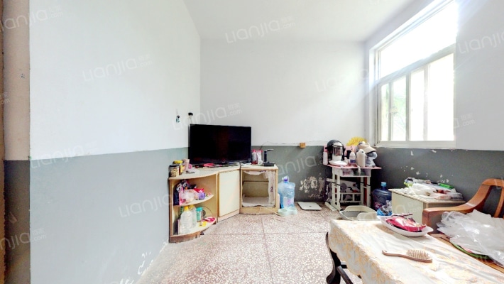 建委家属院二手房实景图