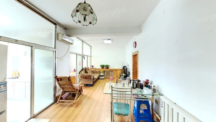 富裕小区二手房实景图