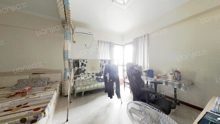 金巴黎二手房实景图