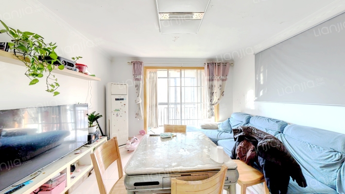 鸿泰苑一区二手房实景图