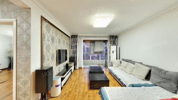 亚润花园二手房实景图