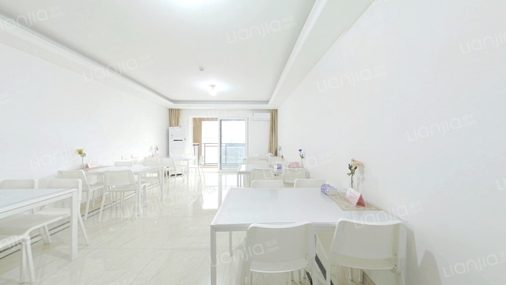 万科翡翠国际二手房实景图