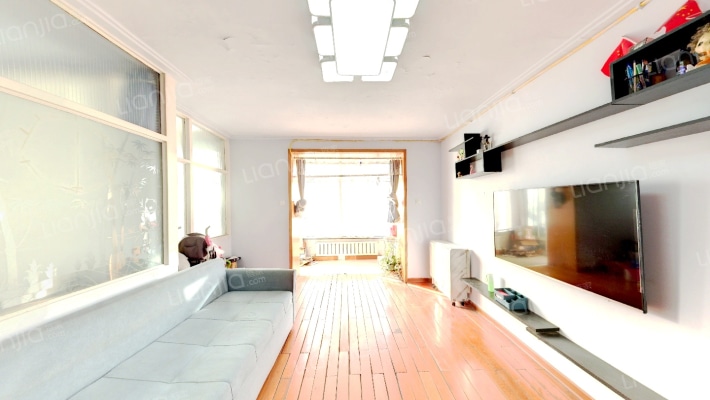 万通B区二手房实景图