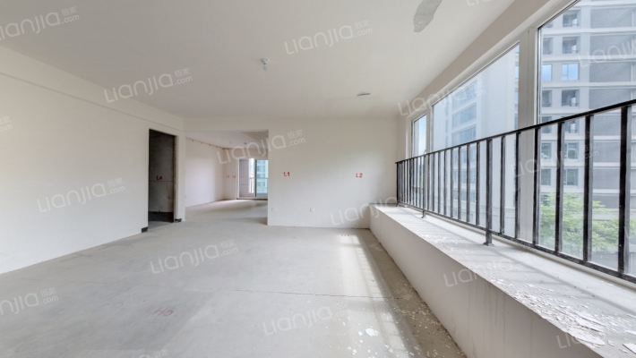 九龙仓雍景山二手房实景图