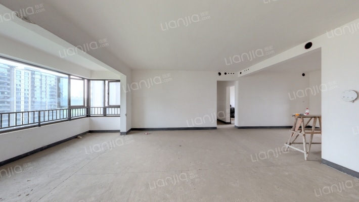 龙湖景粼玖序二组团二手房实景图