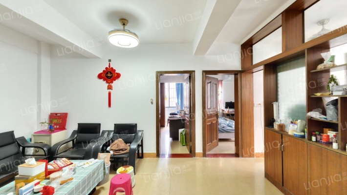 富远综合楼二手房实景图