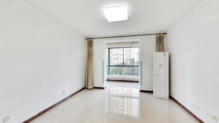 建大洋房二手房实景图