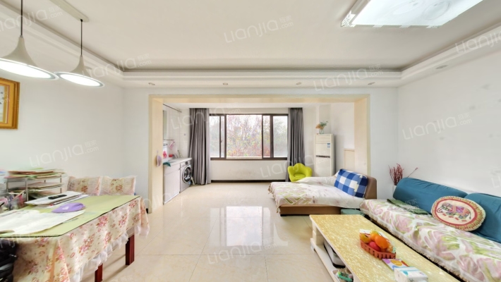 世贸湖山帝景湾南苑二手房实景图