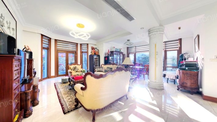 康虹佳园(别墅)二手房实景图