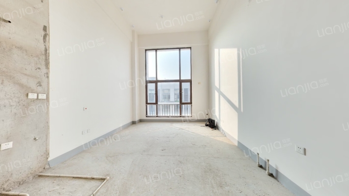 富力总部基地二手房实景图