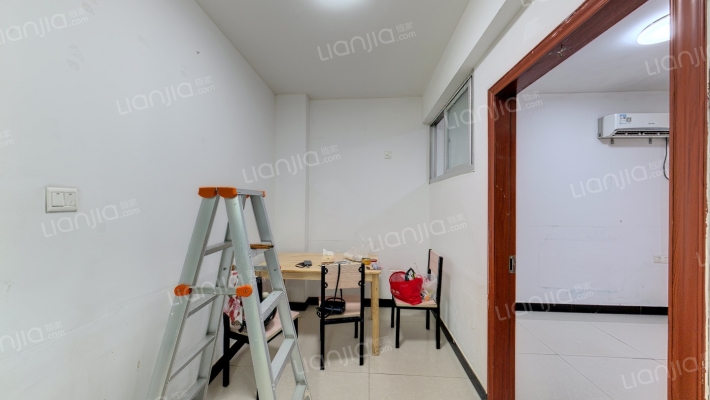 联建新苑三区二手房实景图