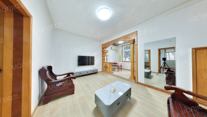 军威苑小区二手房实景图