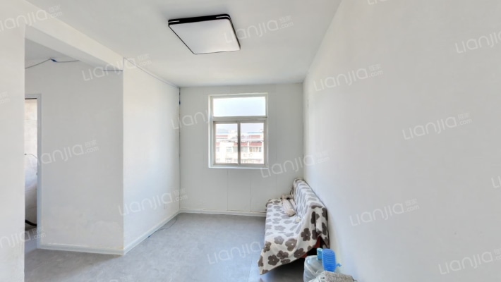 泰山小区二手房实景图