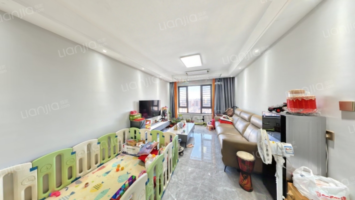 融创臻园二期二手房实景图