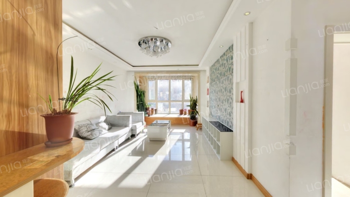 卢瓦尔小镇二手房实景图