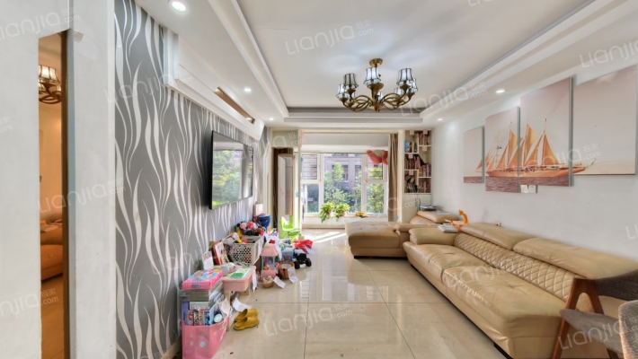 中航樾公馆二手房实景图