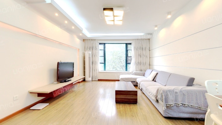 大城小居二手房实景图