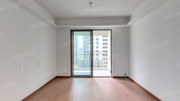 鸿海城二手房实景图