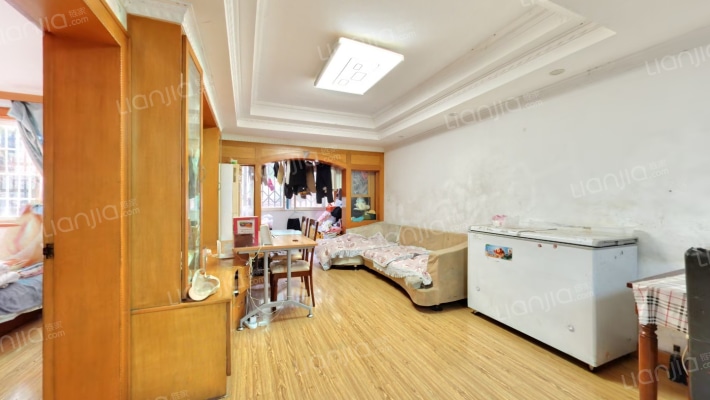 馨泰花苑二手房实景图