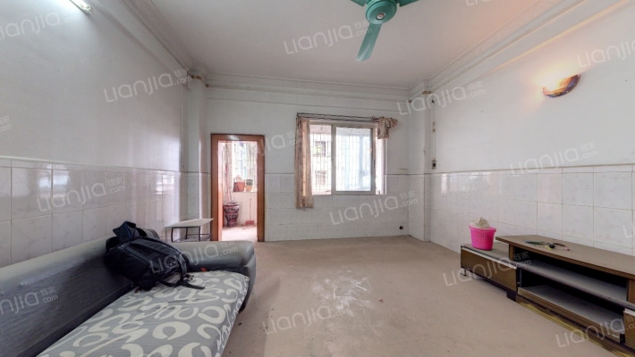 粮食局小区二手房实景图