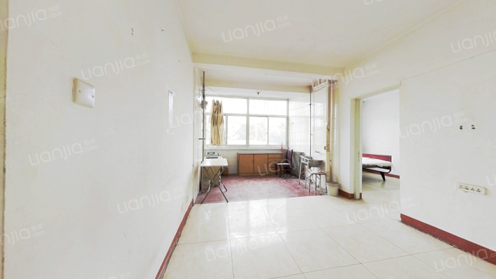 工程公司宿舍二手房实景图