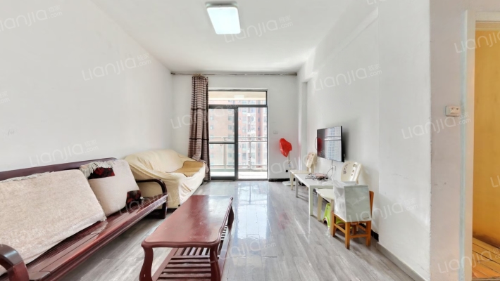 圣诚和园二手房实景图