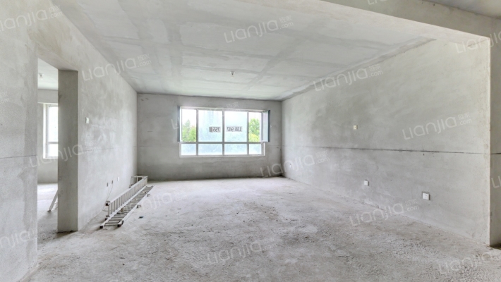 春城雅苑二手房实景图