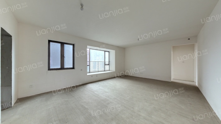 人居盛和林语南区二手房实景图