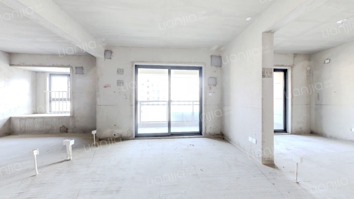 中船·翠湖名邸二手房实景图