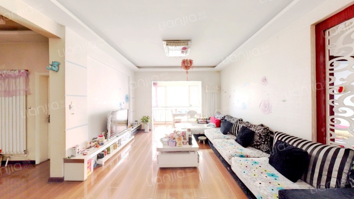 蓝馨花园B区二手房实景图