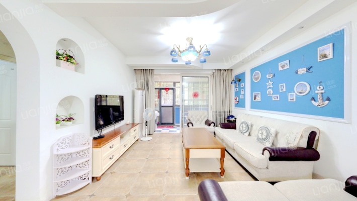 金色维也纳A区二手房实景图