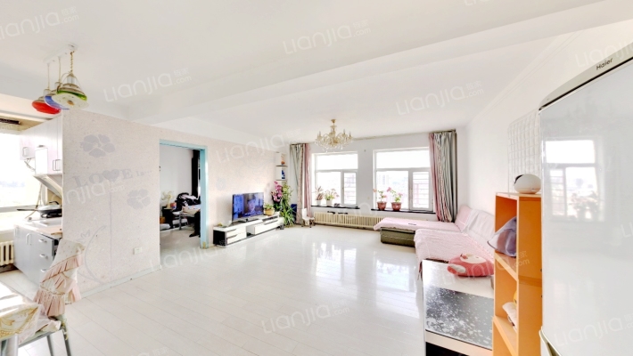 万通B区二手房实景图