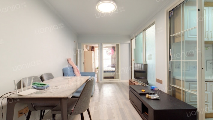 花园公寓二手房实景图