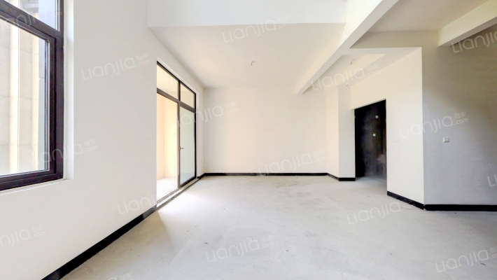 龙湖江与城江与东府二手房实景图