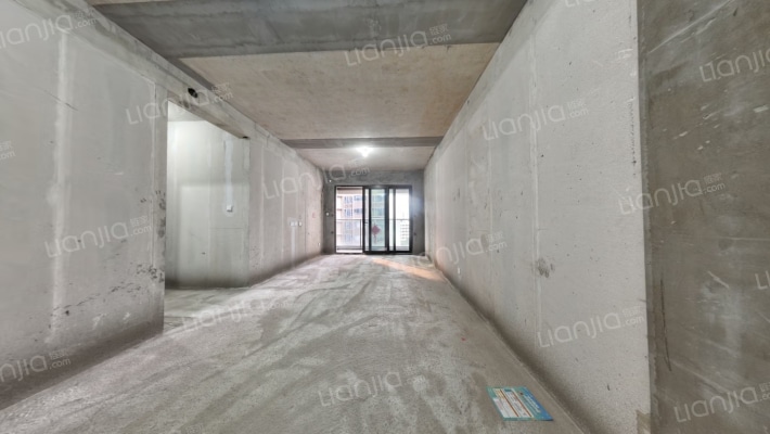 益田御龙华府二手房实景图