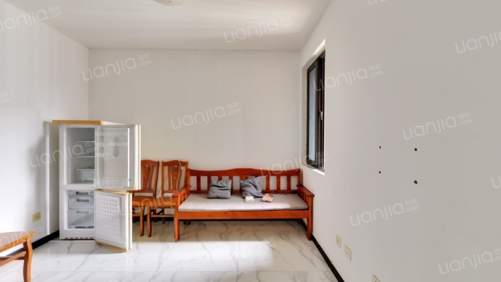 堰湖山庄西区二手房实景图