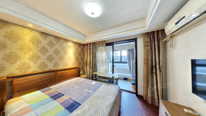 青山鹤岭二手房实景图