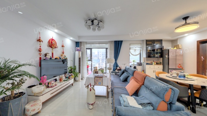 金恒银杉里二手房实景图