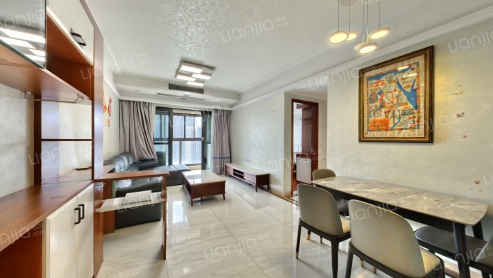 保利罗兰国际二手房实景图