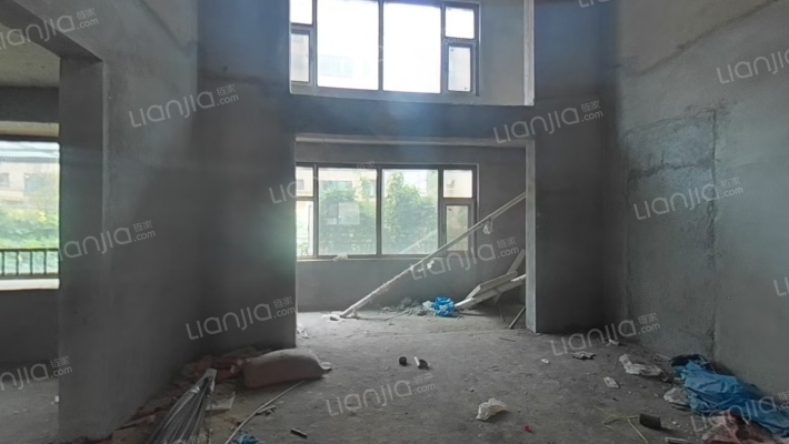 中央美地二手房实景图