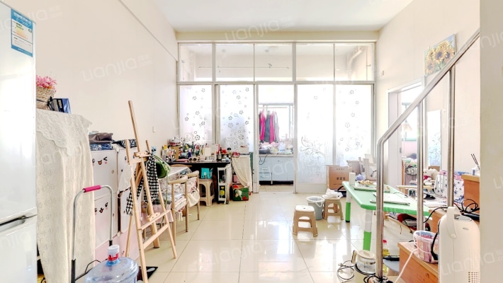 新馨家园二手房实景图