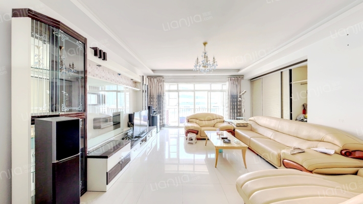 名仕银航小区二手房实景图