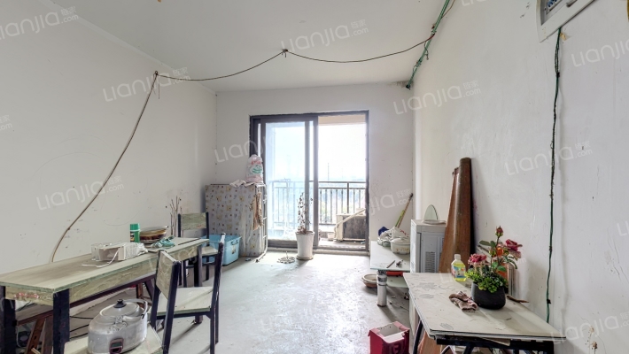 实地玫瑰庄园二手房实景图