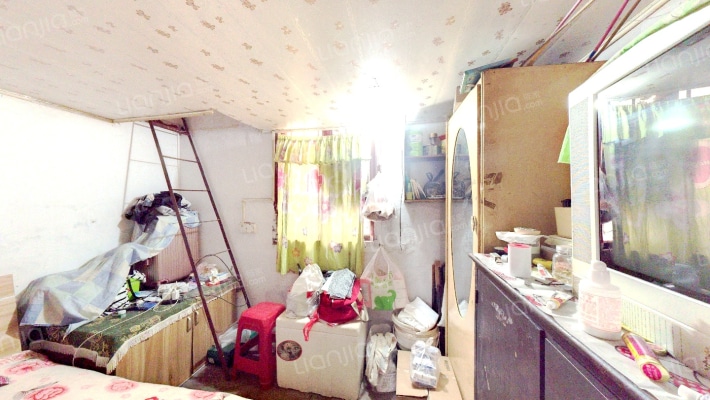 机修宿舍二手房实景图