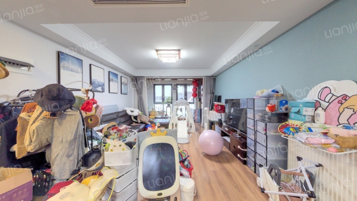 丽天花园二手房实景图