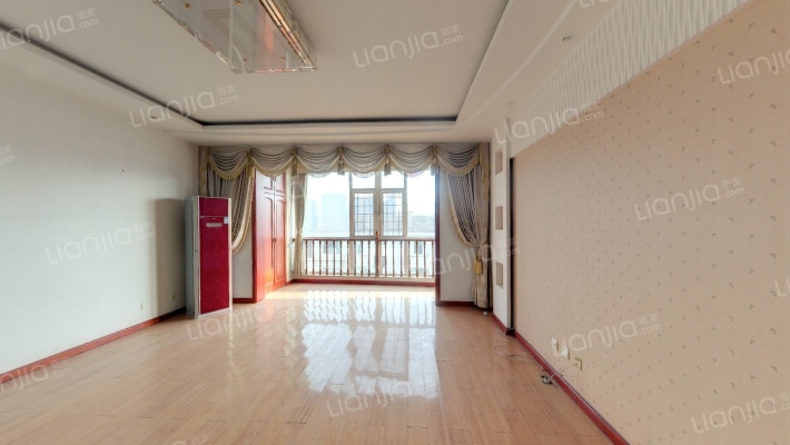 龙喜花苑西区二手房实景图